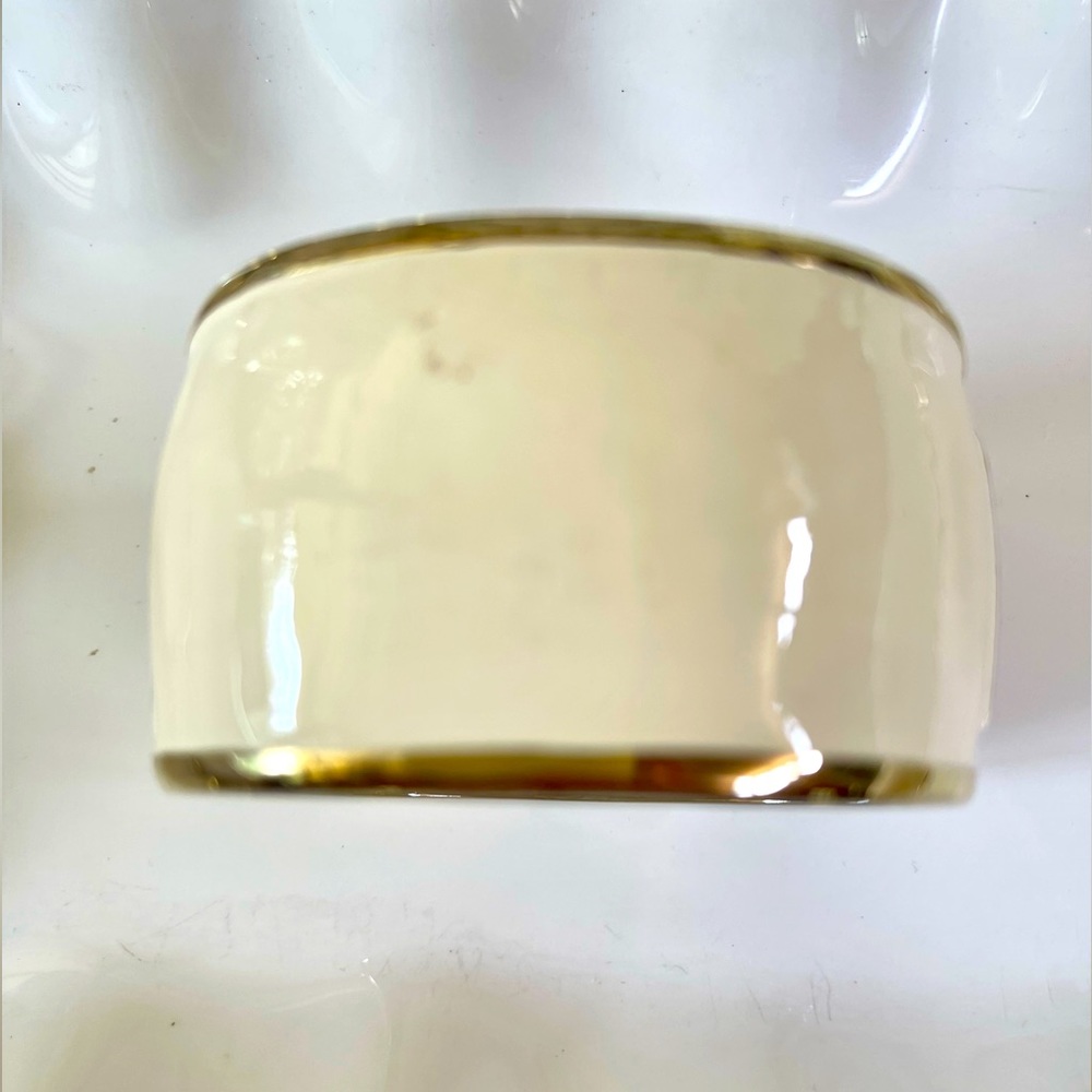 Ann Taylor Cream Enamel and Gold Spring Hinge Cuff